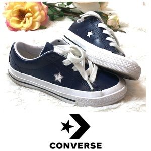 Adorable Blue Leather Converse Sneakers, like new!